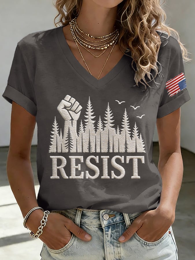V-Neck Retro Resist Save The Forest Service Print T-Shirt