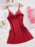 3PCS Slip Into Elegance With This 3pcs Women's Lace Pajama Set. Designed With Sheer Lace Panels And Side Slits