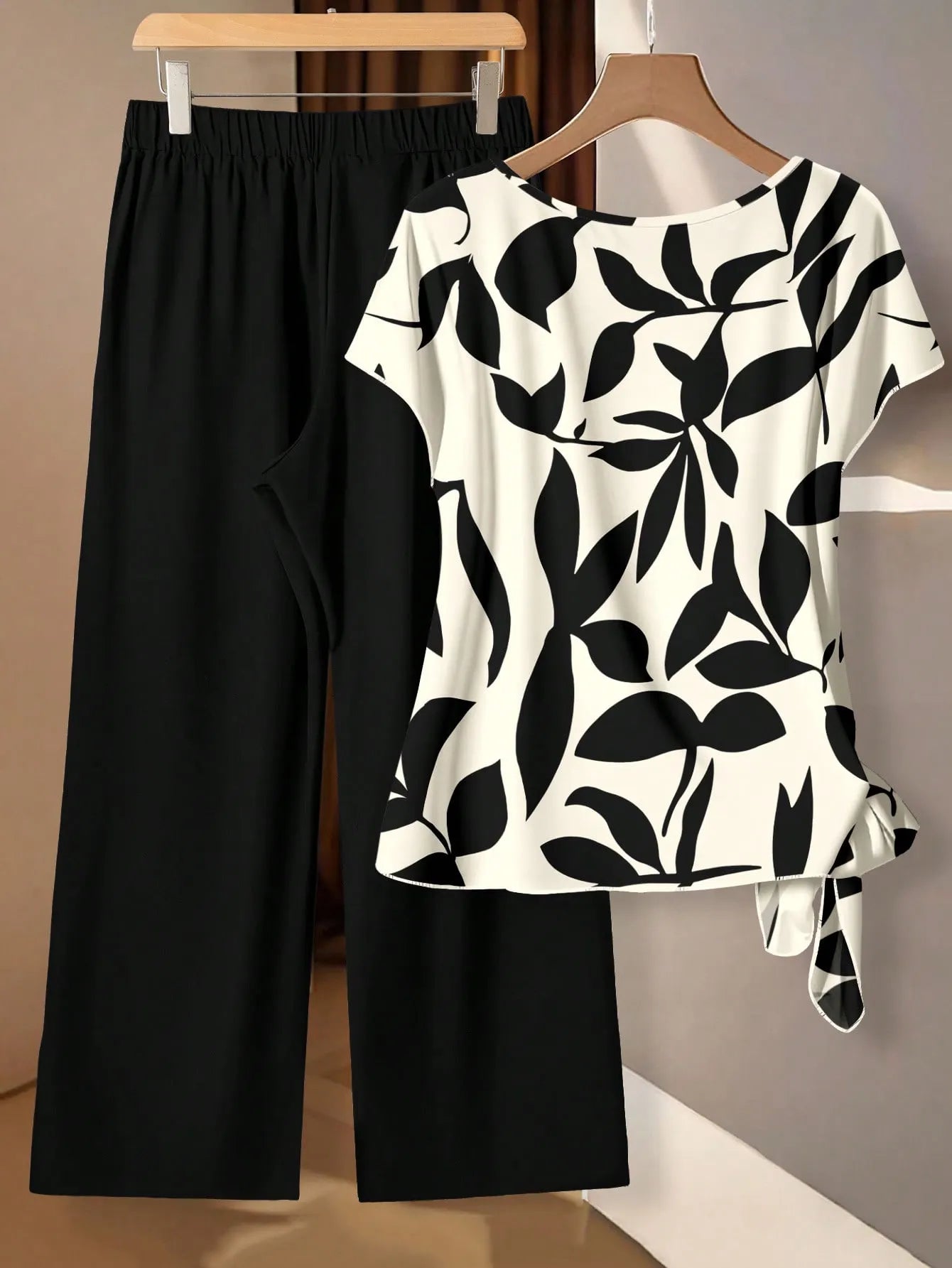Women's Tie Bow Blouse And Straight Leg Pants 2 Pieces Set Blouse And Pants Set Floral 2 Pieces Set Modest Two Pieces Set Two Pieces Set,Casual