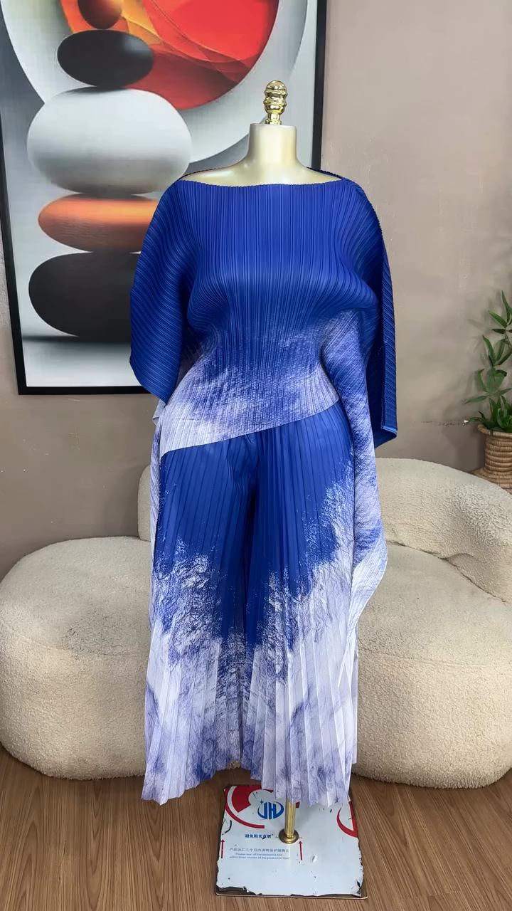 New Fashion Set: Pleated Printed Loose Sleeve Top & Wide Leg Pants Two-Piece Set with Straps Loose-Fitting for Women in Various Colors