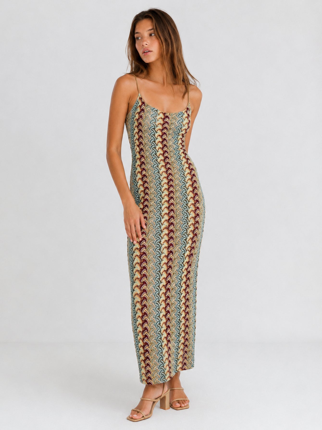 VESTIDO ARMONIAS BORDADOS