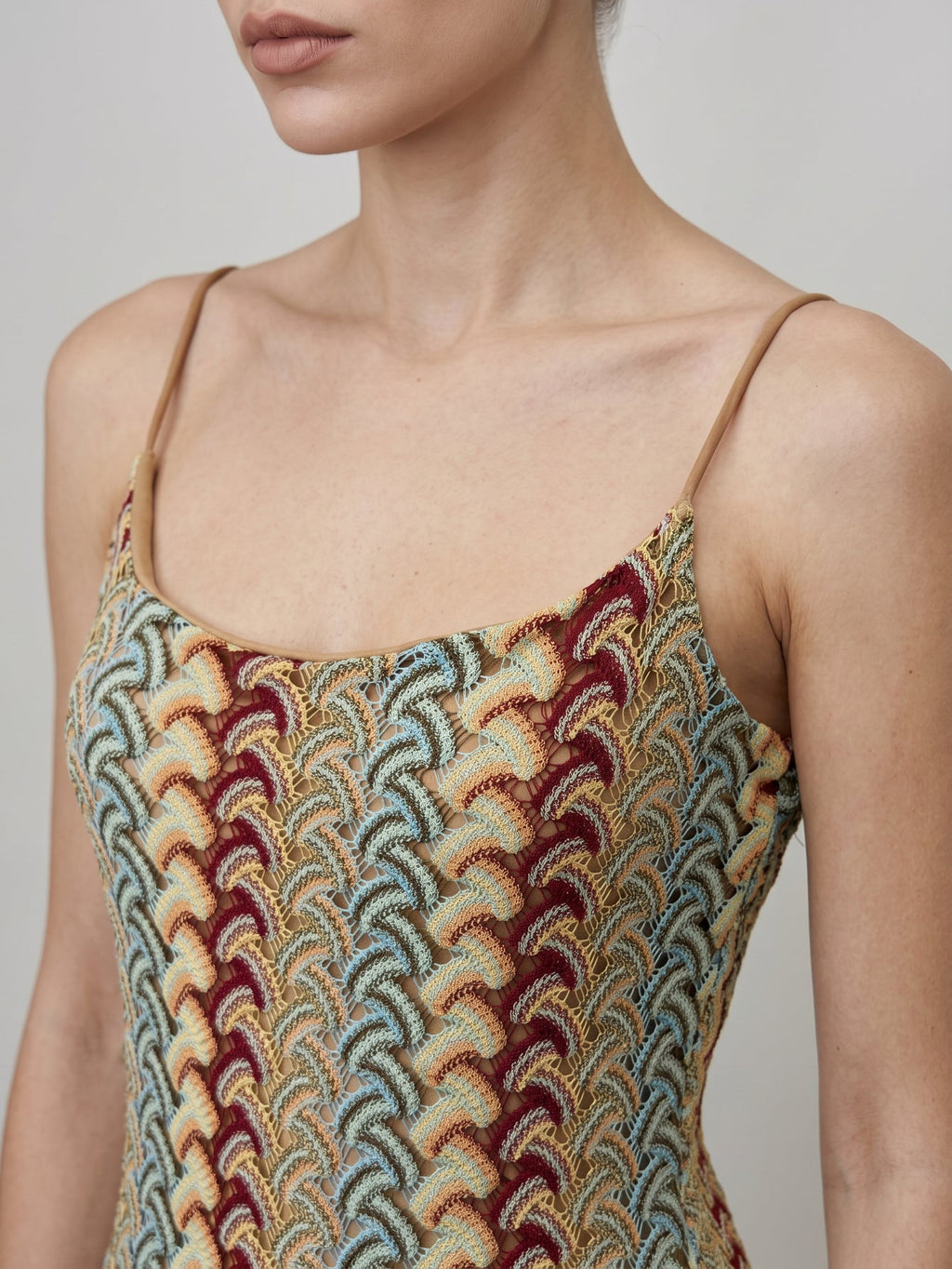 VESTIDO ARMONIAS BORDADOS