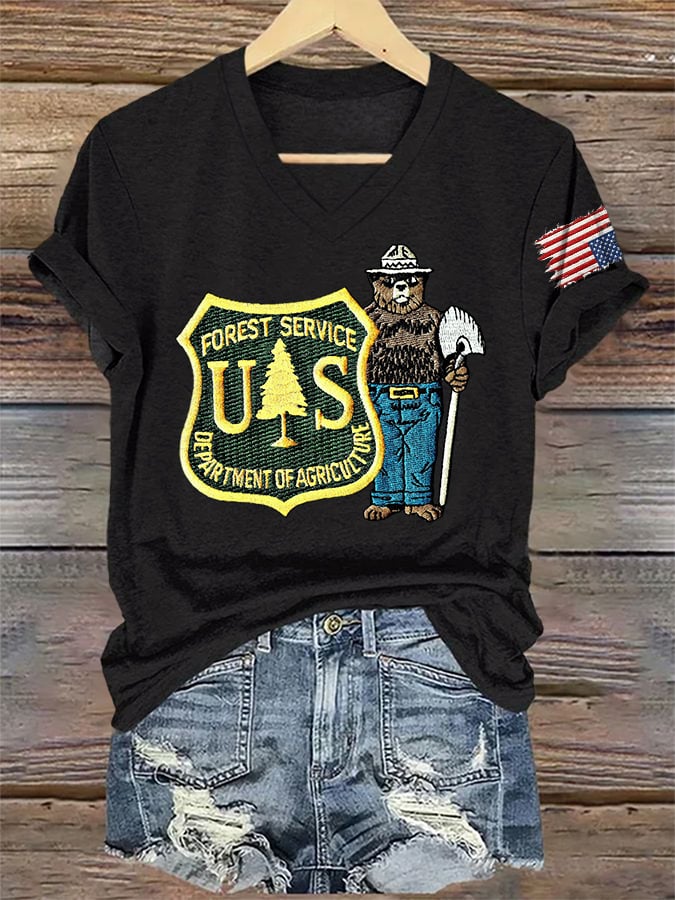 V-Neck Retro Save The Forest Service Print T-Shirt