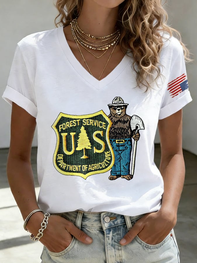 V-Neck Retro Save The Forest Service Print T-Shirt