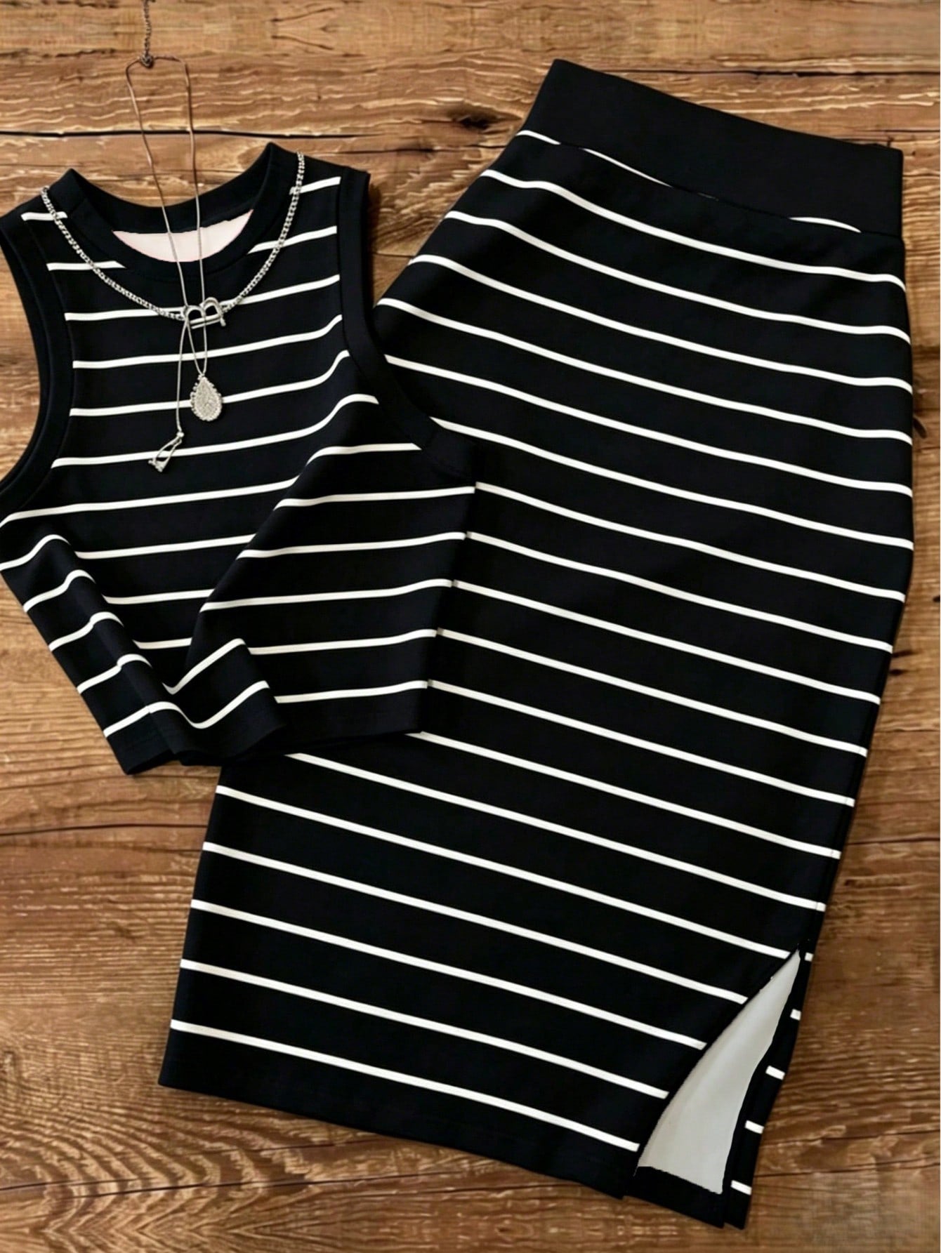 UREREM Women's Striped Contrast Color Casual Elegant Party Ribbed Slit Beach Vest And Skirt 2-Piece Set Summer