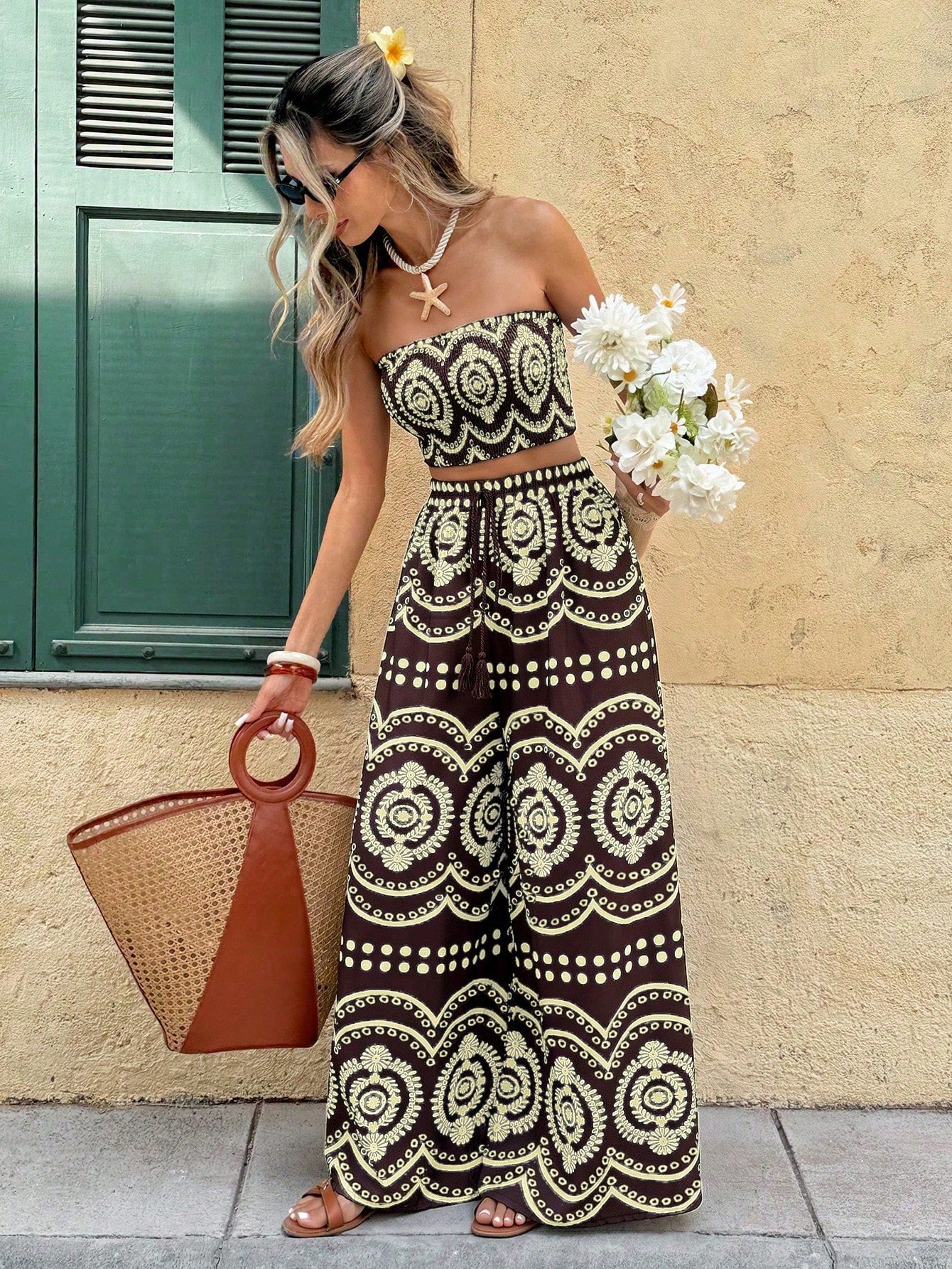 Frenchy Women's Blue And White Plant Print Cropped Tube Top & Wide Leg Pants 2 Pieces Set,Boho Summer Holiday Vacation Holiday Beach Bohemian Outfits Suit