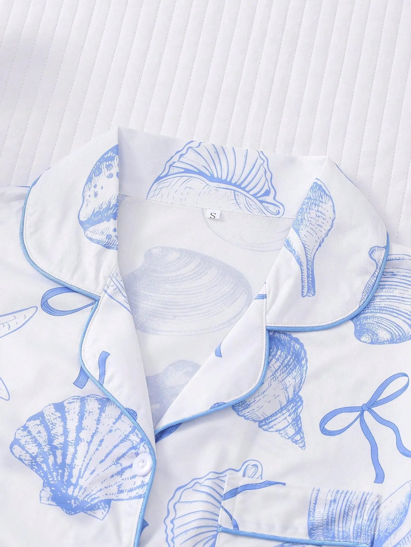 2pcs Women Pajama Set, Seashell Print, Ladies Homewear, Spring/Summer Holiday Outfit, Short Sleeve Lapel Top And Shorts Can Be Worn Outerwear