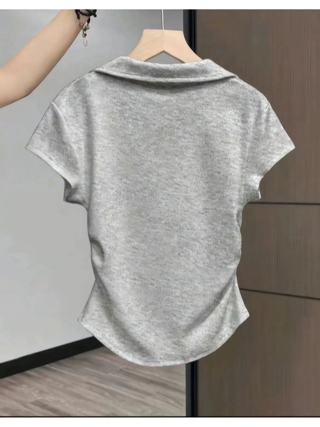 Women's 3 Pack Heart Graphic Polo Shirts, Short Sleeve V Neck Slim Fit Crop Tops, Soft Stretchy Y2K Aesthetic Tees, Casual Going Out Daily Wear for Teens, Juniors & Young Adults