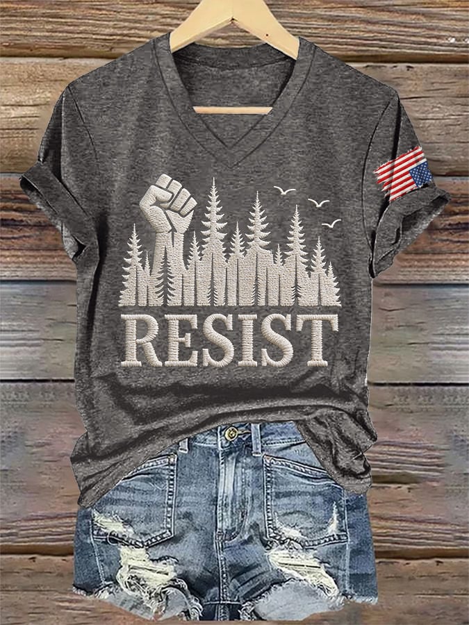 V-Neck Retro Resist Save The Forest Service Print T-Shirt