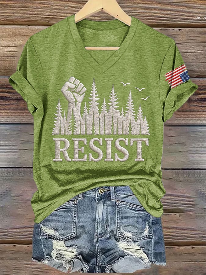 V-Neck Retro Resist Save The Forest Service Print T-Shirt
