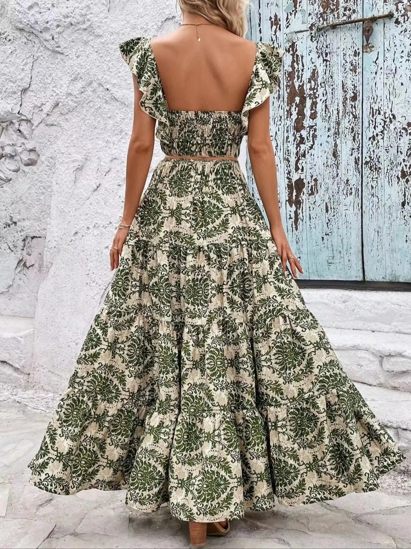 Women's Ethnic Pattern Butterfly-Sleeve Fitted Crop Top & Shirred High Waist A-Line Skirt Set Outfit, Womenswear Summer Boho Bohemian Elegant Square-Neck Top & Ruffle-Hem Long Skirt for Beach Vacations and Holidays Woven Fabric