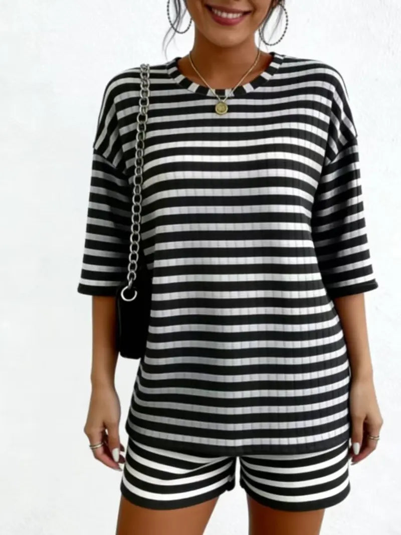 Women's Casual Loose Oversized Striped Set, Summer Short Sleeve Tee & Shorts, Airport Outfit, Home Wear, Sportswear, Fashionable Women's Clothing, Summer Lounge Sets