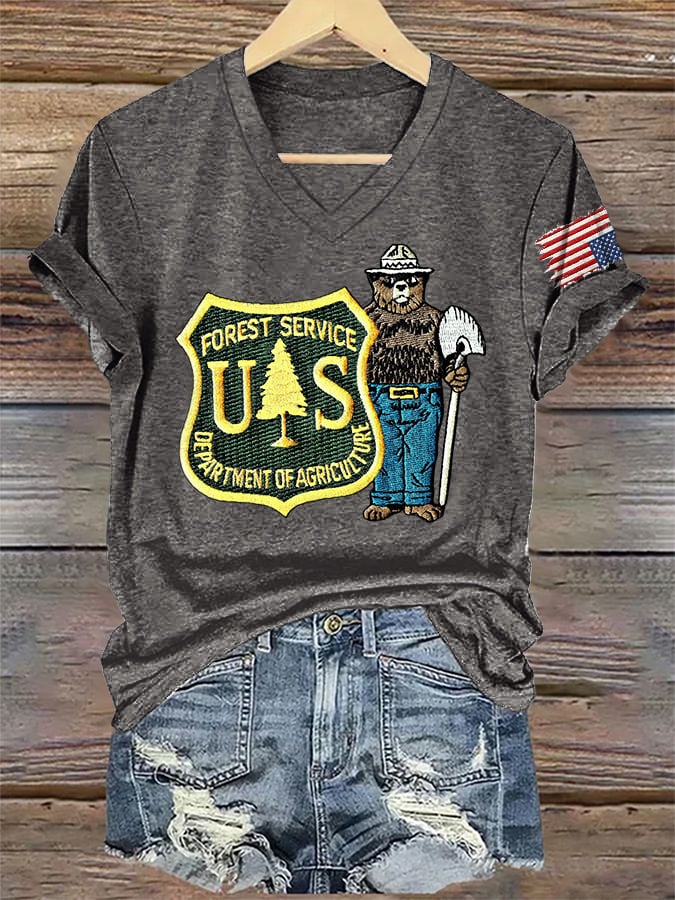 V-Neck Retro Save The Forest Service Print T-Shirt