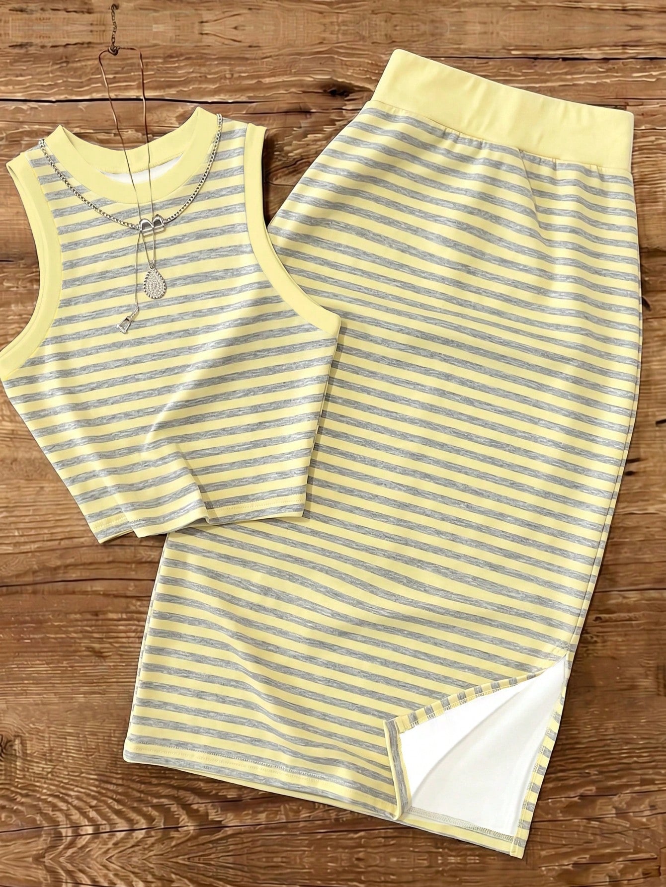 UREREM Women's Striped Contrast Color Casual Elegant Party Ribbed Slit Beach Vest And Skirt 2-Piece Set Summer