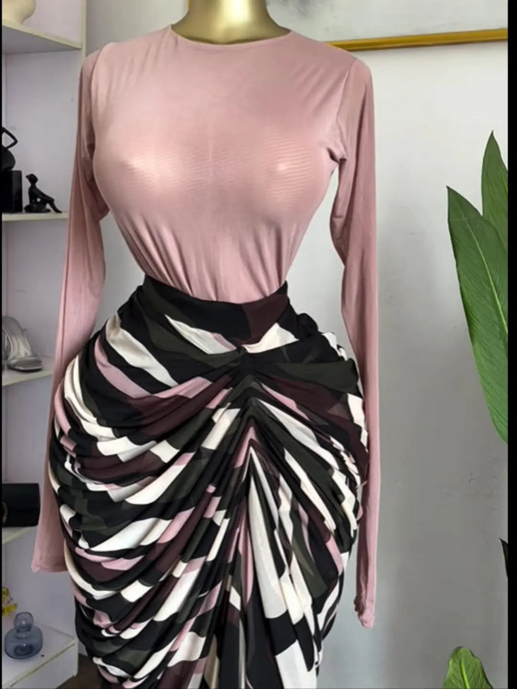 Women's Casual Wear Chic Elegant Tie-Dye, Striped, Patchwork, Printed Ruched Pleats Bodycon Fitted Midi Dress, Fall Winter Vacation Party, O-neck Elastic, Holiday Beach Dress Womenswear Maxi