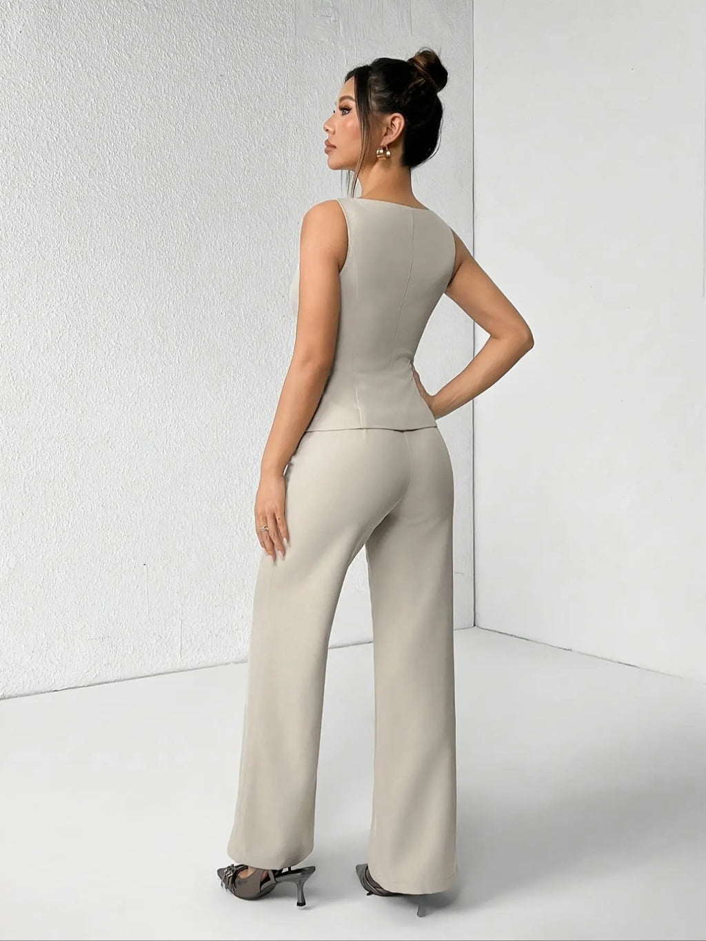 Women's Solid Button Front Sleeveless Tank Top & Wide Leg Pants Set, Casual Elegant Chic Minimalist Fashion Two-piece Set for Summer, Women's Clothing for Daily Wear, Suits, Office Siren Outfits, Casual Matching Set, Corporate Outfits Women