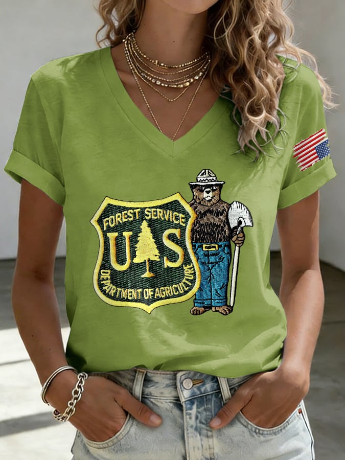V-Neck Retro Save The Forest Service Print T-Shirt