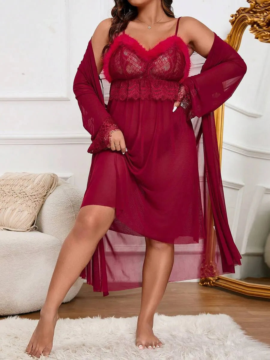 Soft Feather Patchwork & Ethereal Mesh Plus Size Women's Nightgown Set