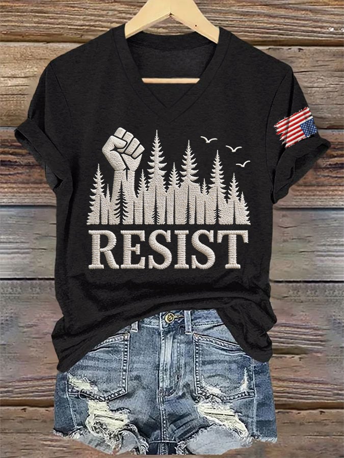 V-Neck Retro Resist Save The Forest Service Print T-Shirt