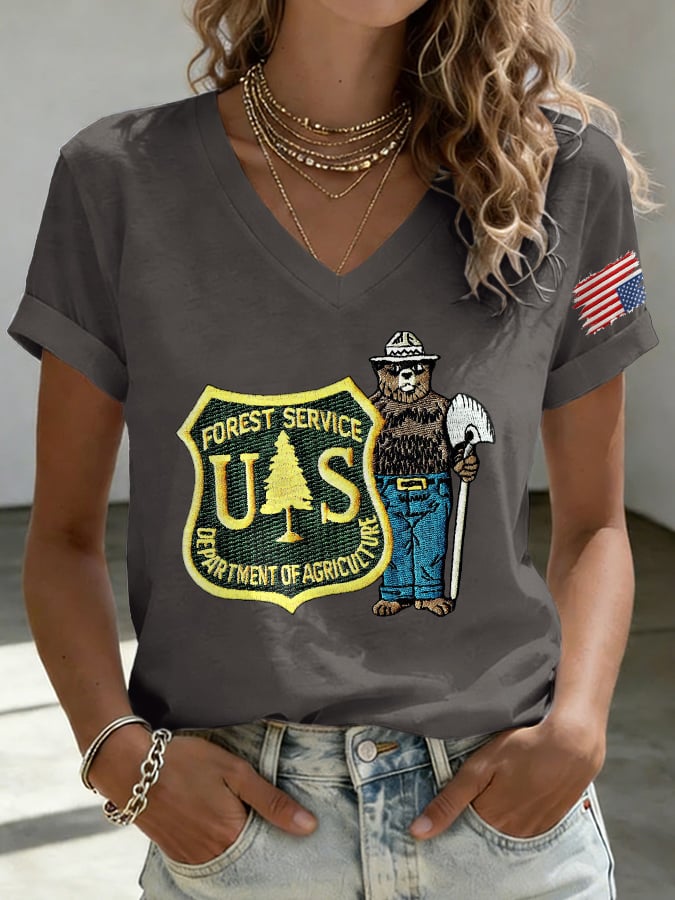 V-Neck Retro Save The Forest Service Print T-Shirt