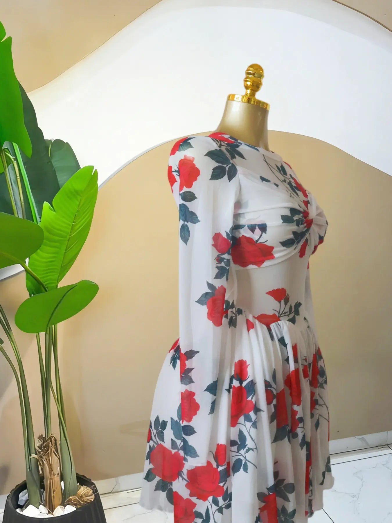 Women's Leaf Floral Print Long Sleeve Round Neckline Pleated Mini Dress, Floral Prints Dress, Fitted, Chic, Birthday Party Fashion Gown, Holiday Draped Bust Beach Dress, Streetwear Ladies Dresses