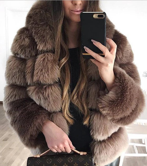 Manteau Glamour En Fourrure
