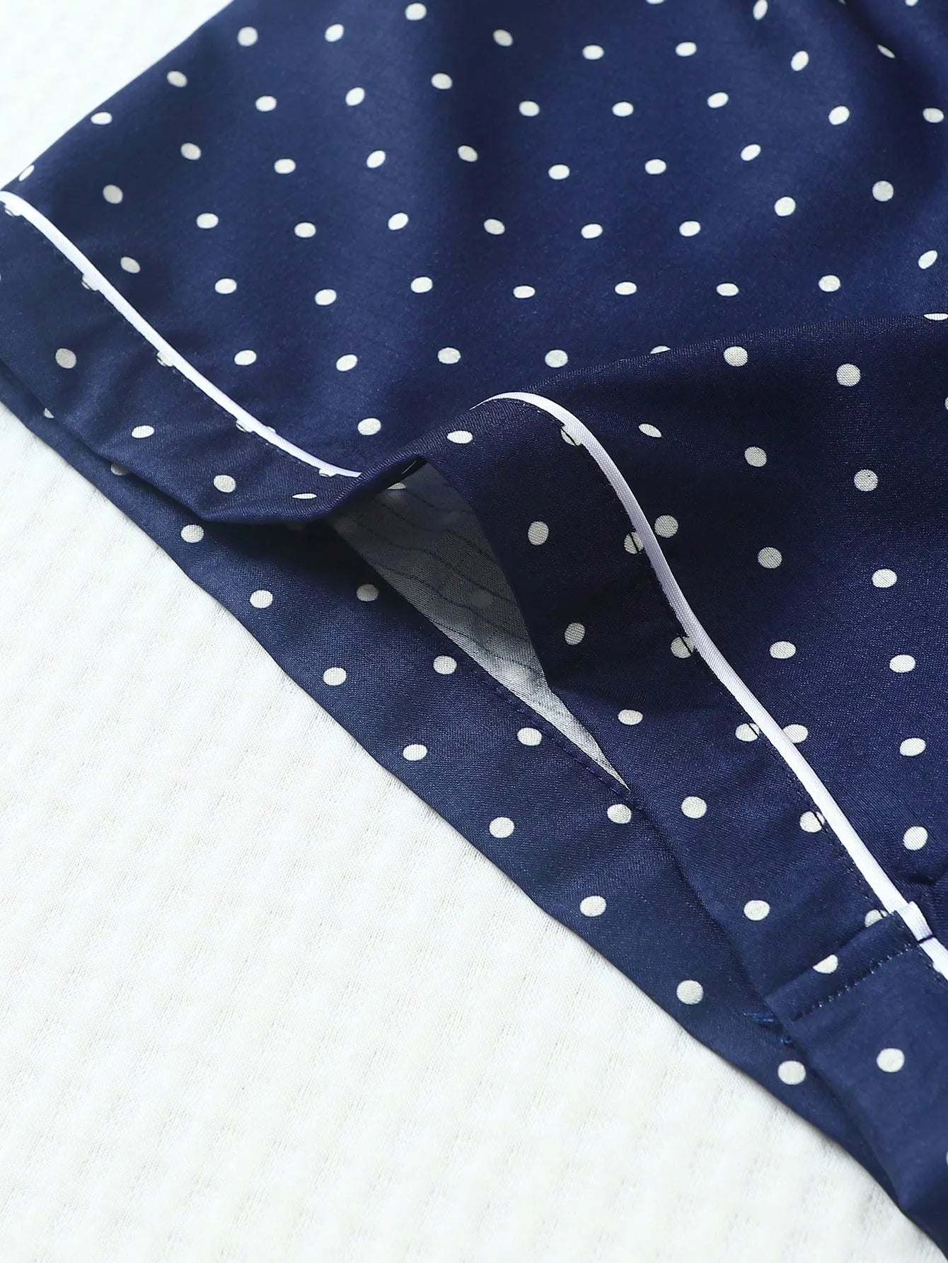 2pcs/Set Women's Mini Polka Dot Printed Pajama Set With Contrast Trim Button-Down Shirt And Bowknot Shorts, Perfect For Home Wear In Summer White Set,Two Pieces Set