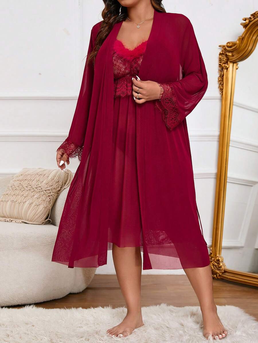 Soft Feather Patchwork & Ethereal Mesh Plus Size Women's Nightgown Set