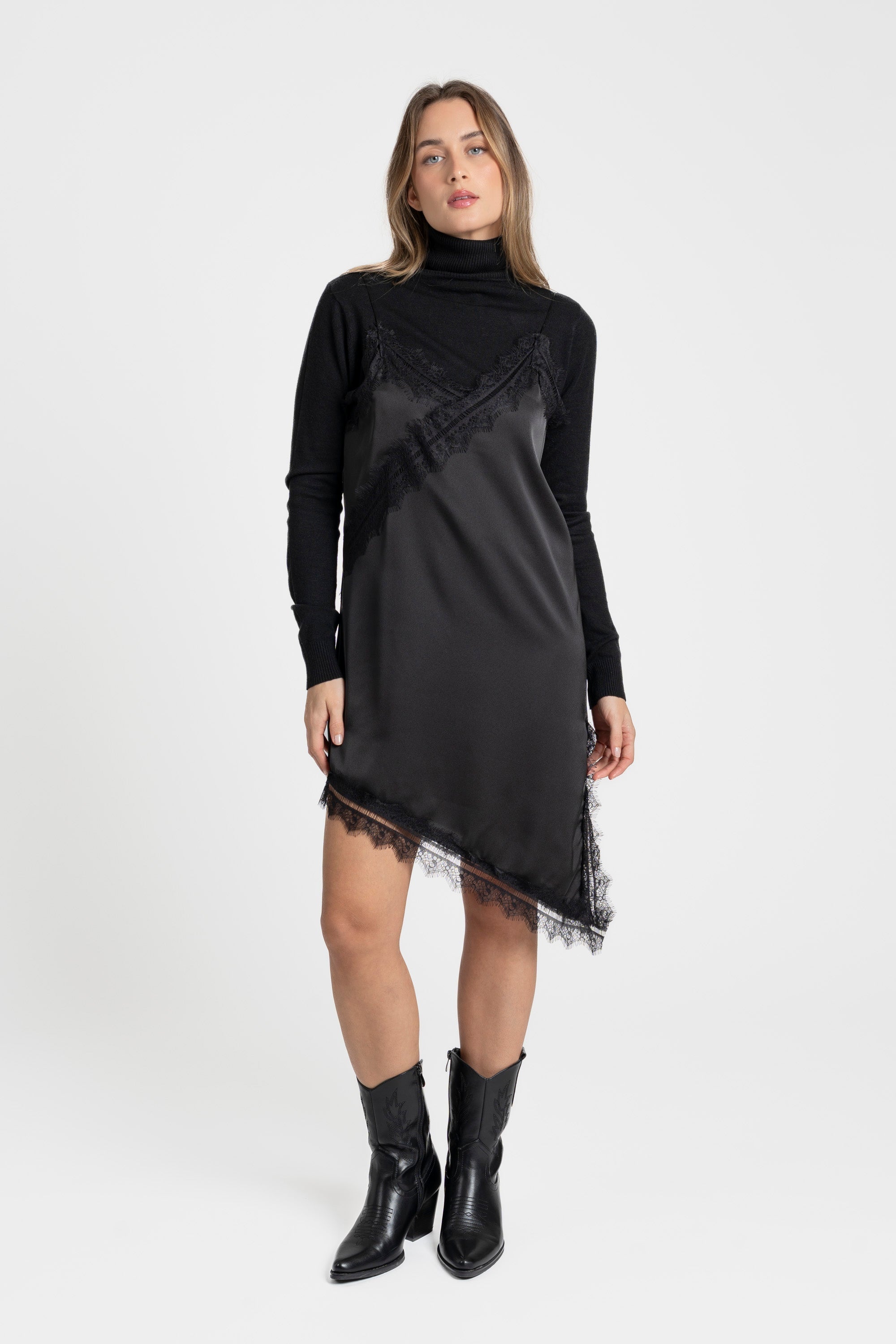 VESTIDO ARMONIAS SATINADO