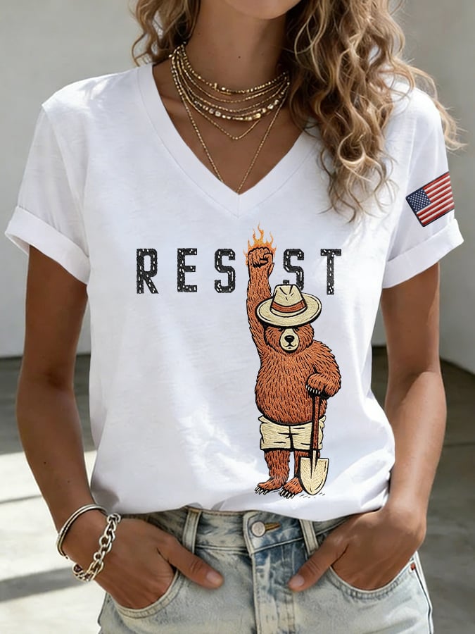 V-Neck Retro Resist Save The Forest Service Print T-Shirt