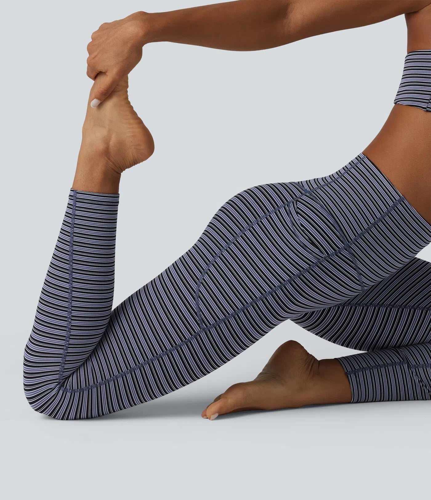 UltraSculptTM Jacquard Stripe High Waisted Tummy Control Running Leggings with Pockets