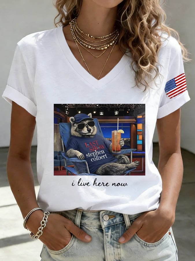 🔥Buy 3 Get 15% Off🔥V-Neck Retro Last Show Raccoon I Live Here Now Print T-Shirt
