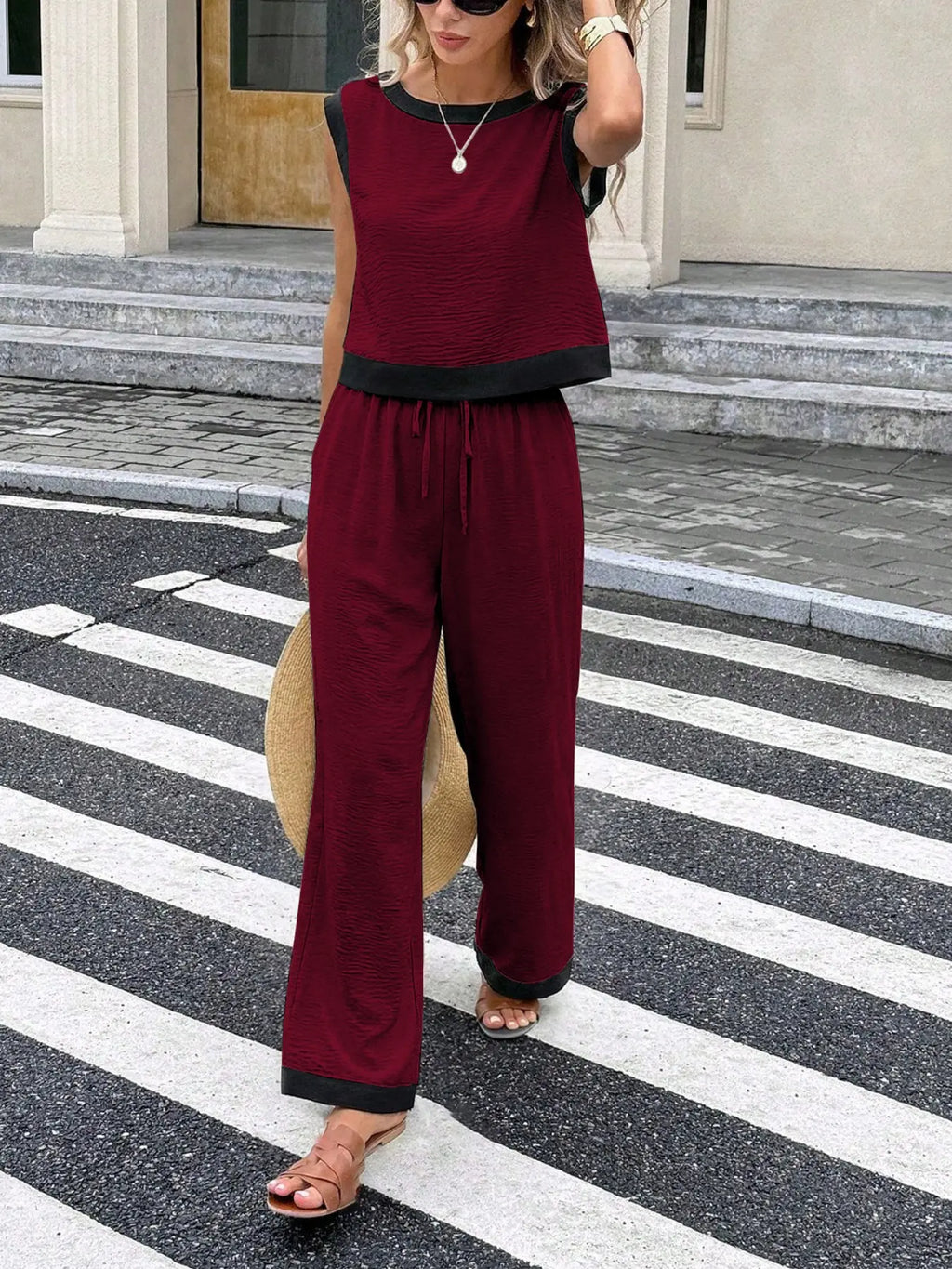 Women's Simple Colorblock Sleeveless Round Neck Top and High Waist Wide Leg Pants Set, Slimming Casual Comfortable for Daily Commute