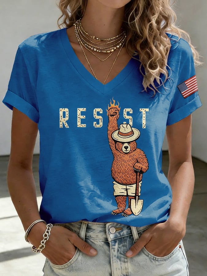 V-Neck Retro Resist Save The Forest Service Print T-Shirt