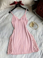 3PCS Slip Into Elegance With This 3pcs Women's Lace Pajama Set. Designed With Sheer Lace Panels And Side Slits