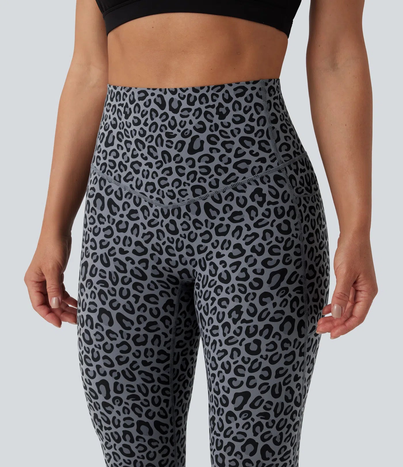 UltraSculptTM Leopard Print High Waisted Tummy Control Yoga Leggings with Pockets