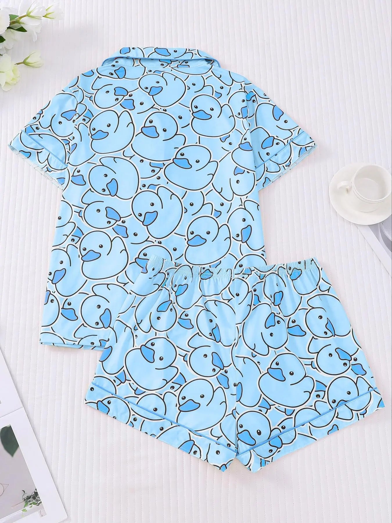 Women's Duck Print Shirt & Elastic Waist Shorts Pajama Two-piece Set