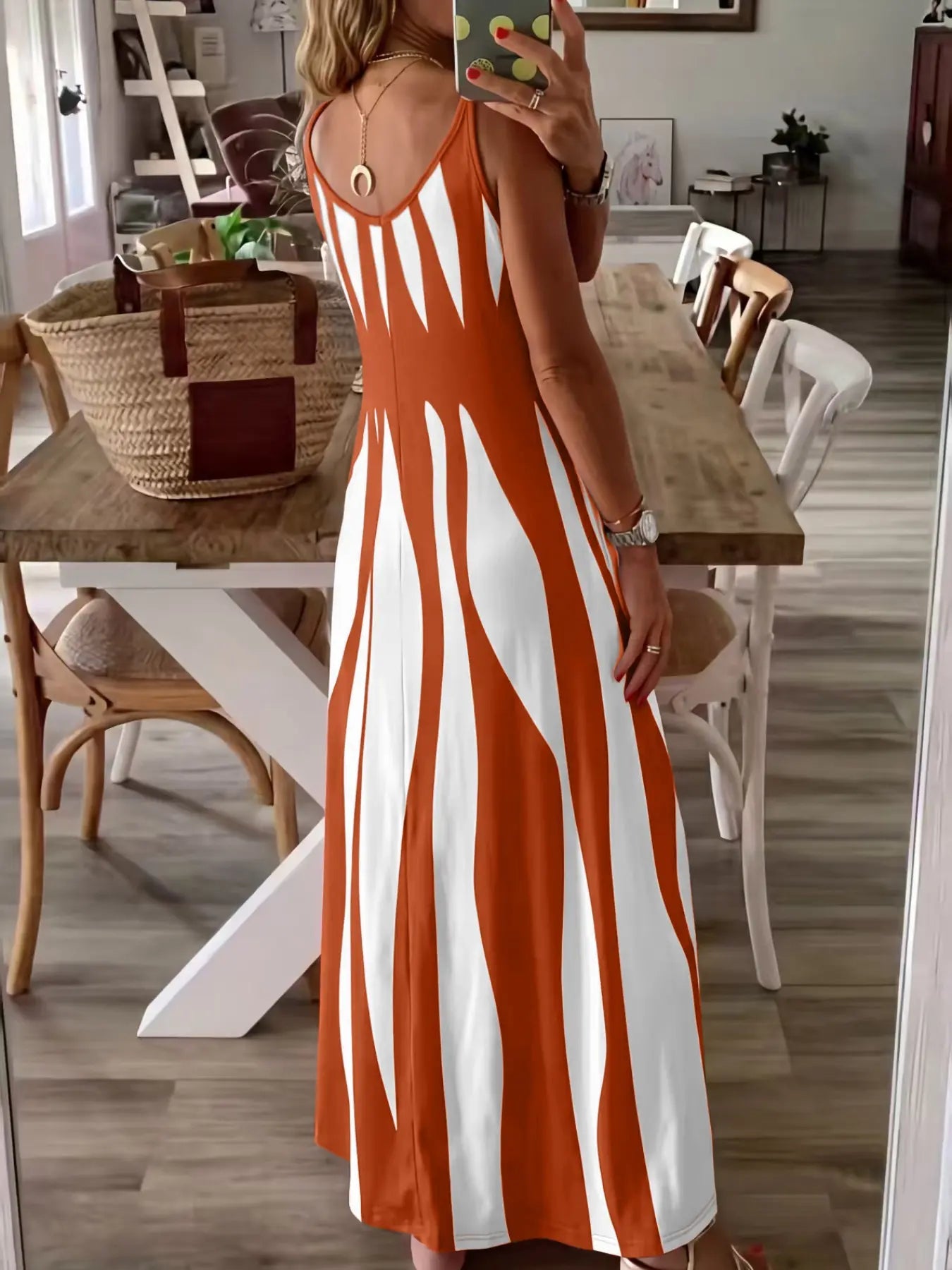 Summer New Arrival Women's Casual Sleeveless Striped V-Neck Long Dress, Sweet Style Elegance Loose-Fitting Daily Wear, Perfect for Outdoor Activities