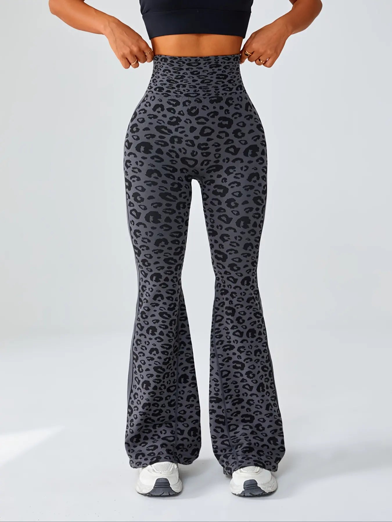 Women's Seamless Leopard Print High-Waisted Yoga Pants, Scrunch Sports Leggings, Tight-Fit Sportswear for All Seasons, Stylish & Comfortable Workout Bottoms, Seamless Fitness Leggings, High Stretch Bottoms