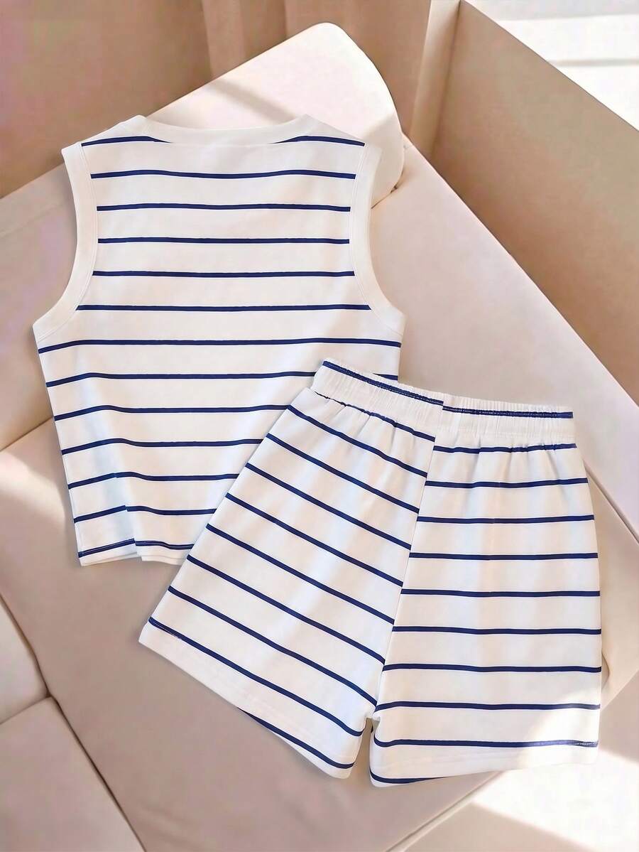 LUNE The New Spring And Summer Fashion And Casual Two Pieces Set Of White Vest And Shorts Is Selling Well