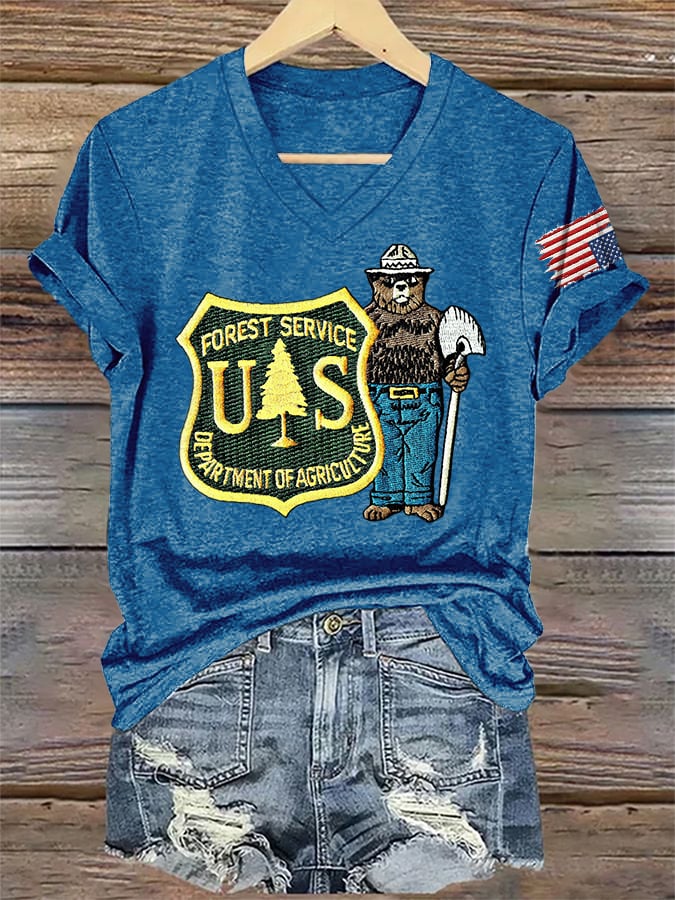 V-Neck Retro Save The Forest Service Print T-Shirt