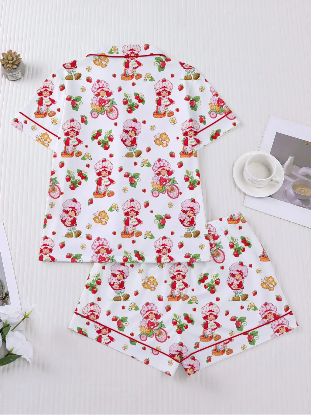 Women's Strawberry Cartoon Print Sleepwear Loungewear Set
